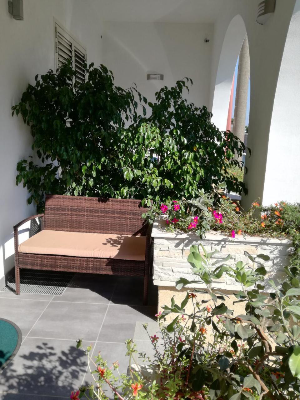 Vianova Affittacamere Giurdignano Exterior foto